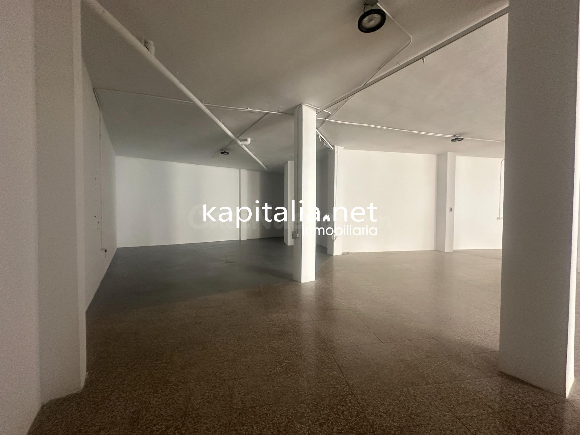 LOCAL COMERCIAL EN ALQUILER EN SAN JOSEP - foto 5