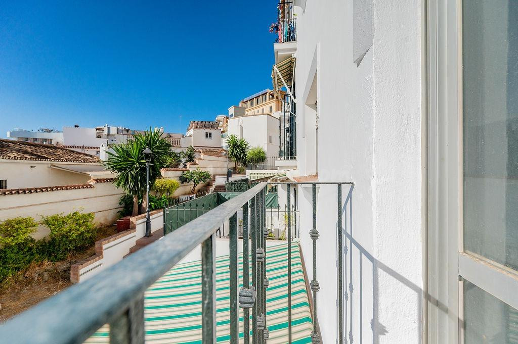 Piso en Torremolinos (Calle Bajondillo) - foto 3