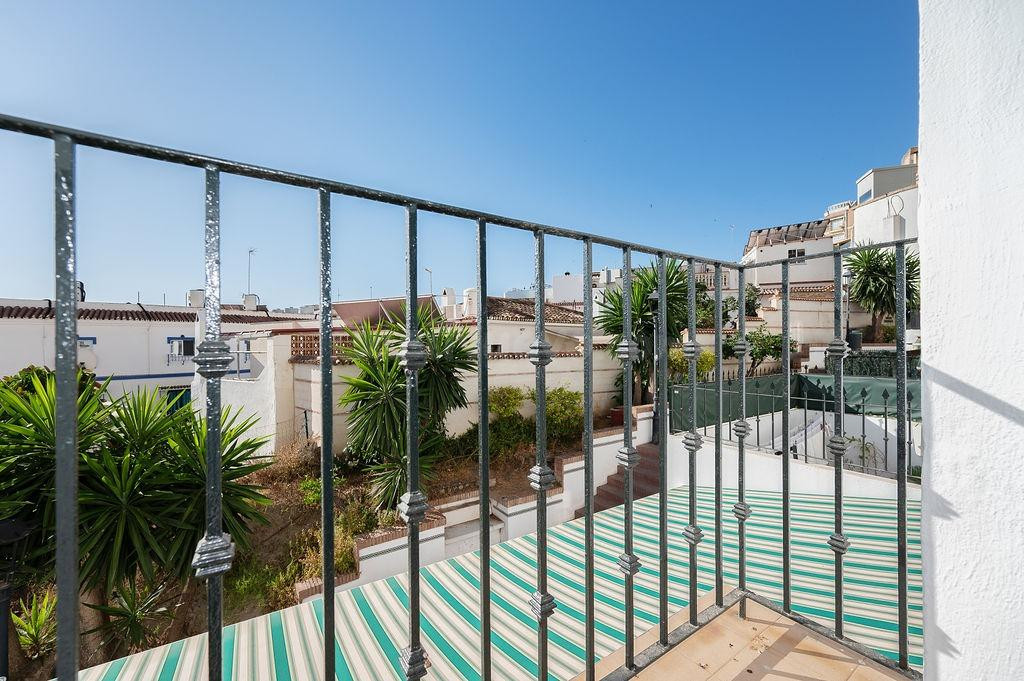 Piso en Torremolinos (Calle Bajondillo) - foto 4