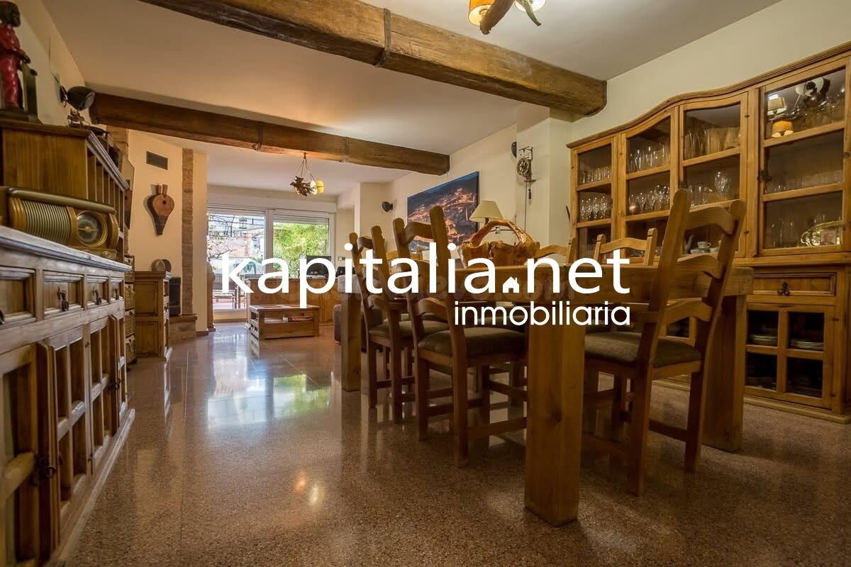 VIVIENDA CON TERRAZA DE 100 METROS EN EL ENSANCHE
