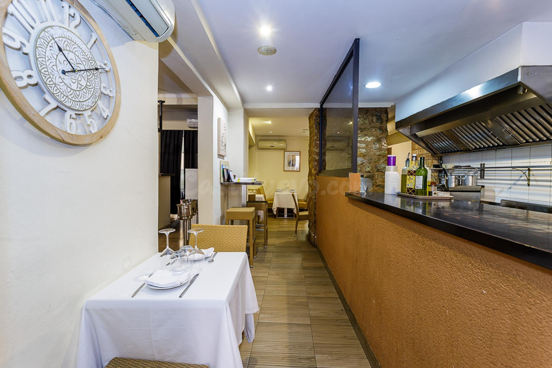 TRASPASO DE BAR - RESTAURANTE EN EL CENTRO DE BINISSALEM - foto 2