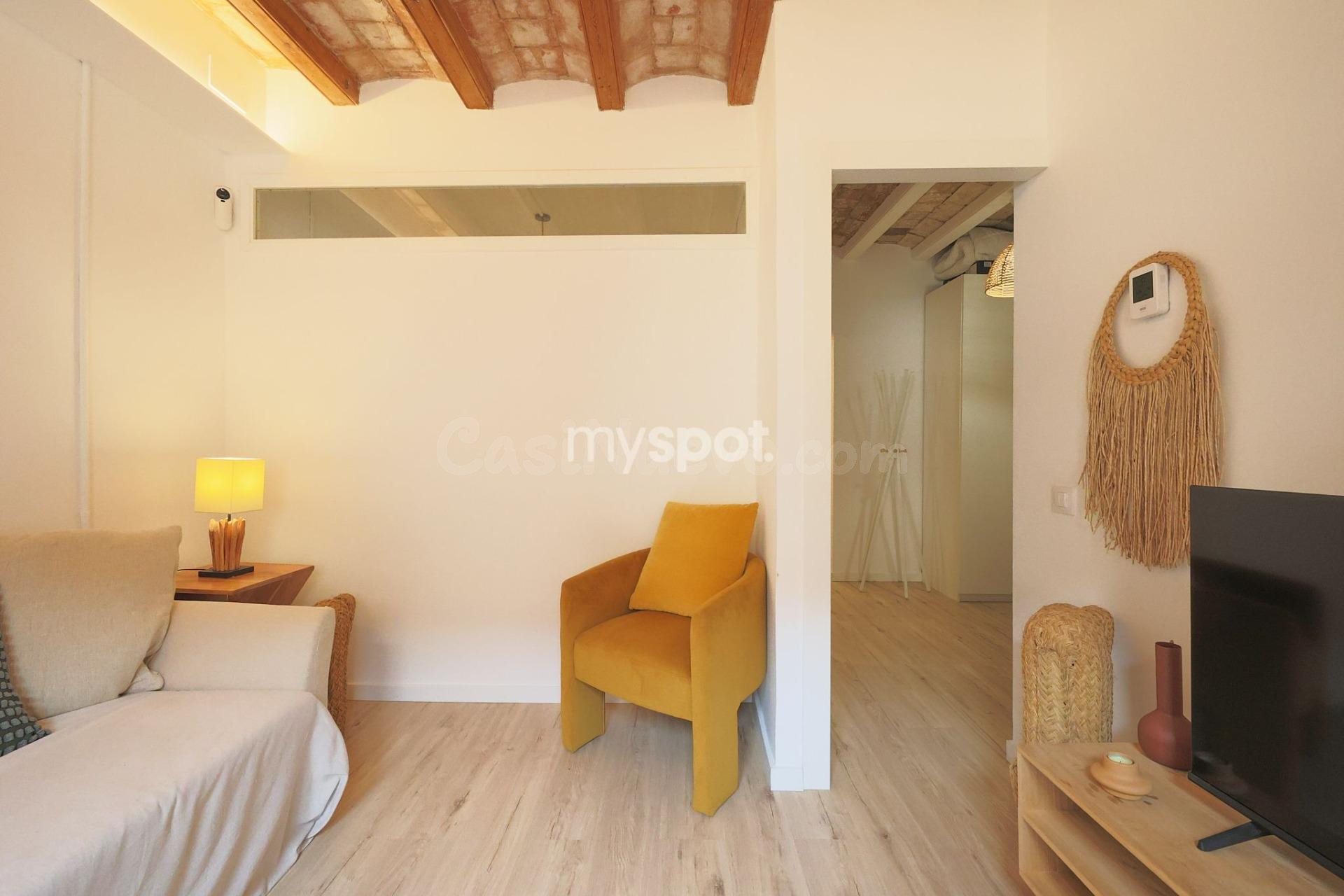 Elegante apartamento reformado de 1 dormitorio en el Raval