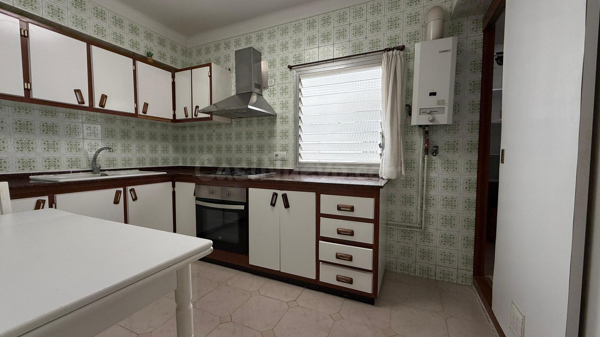 Piso amplio con salón de 28 m2, vistas despejadas y 3 habita - foto 4