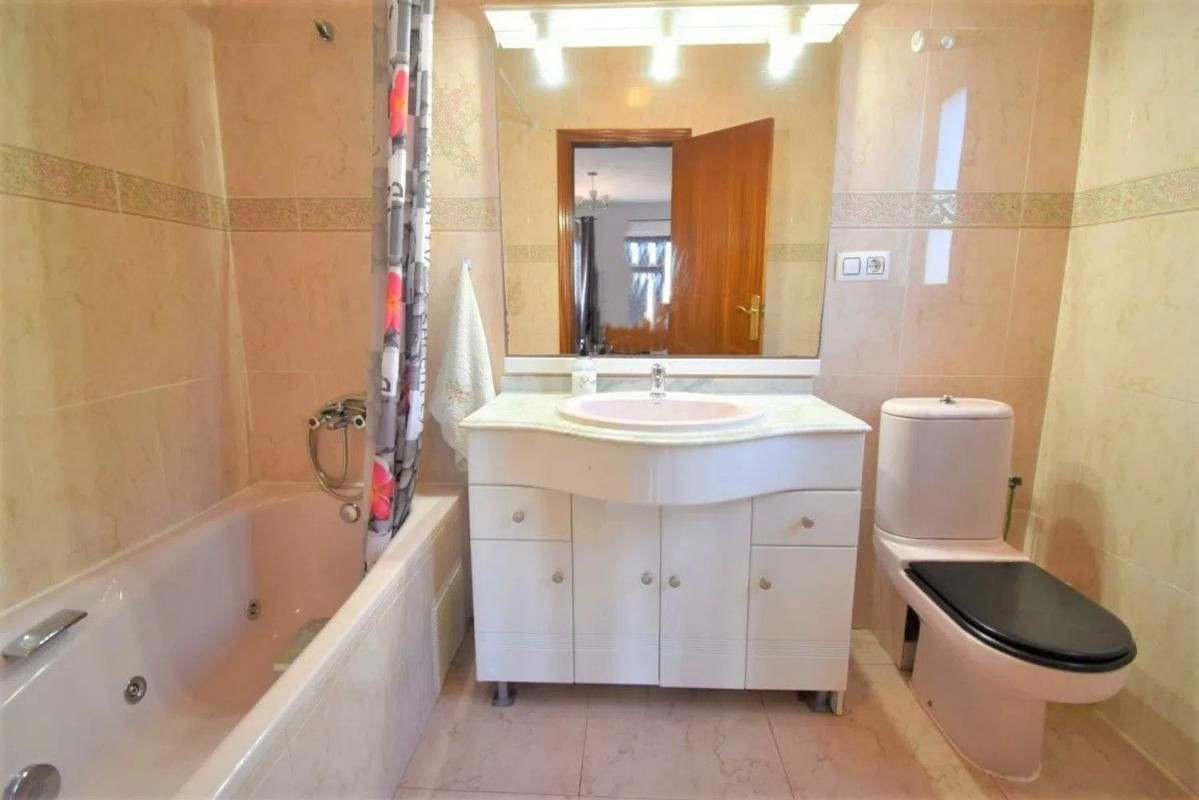 Villa 6 habitaciones 180m² en venta - Las Filipinas - foto 3