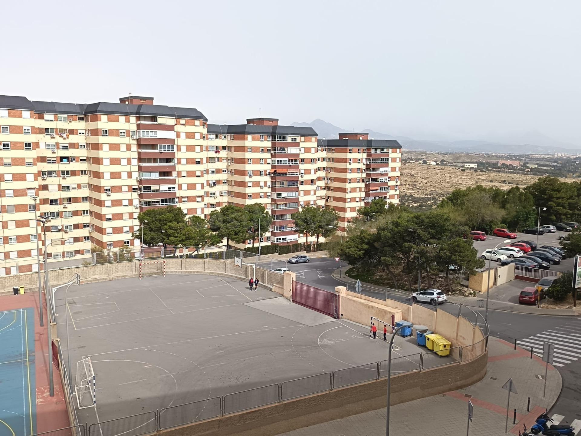 SE VENDE PISO / ASCENSOR / PARKING / REFORMADO - foto 2