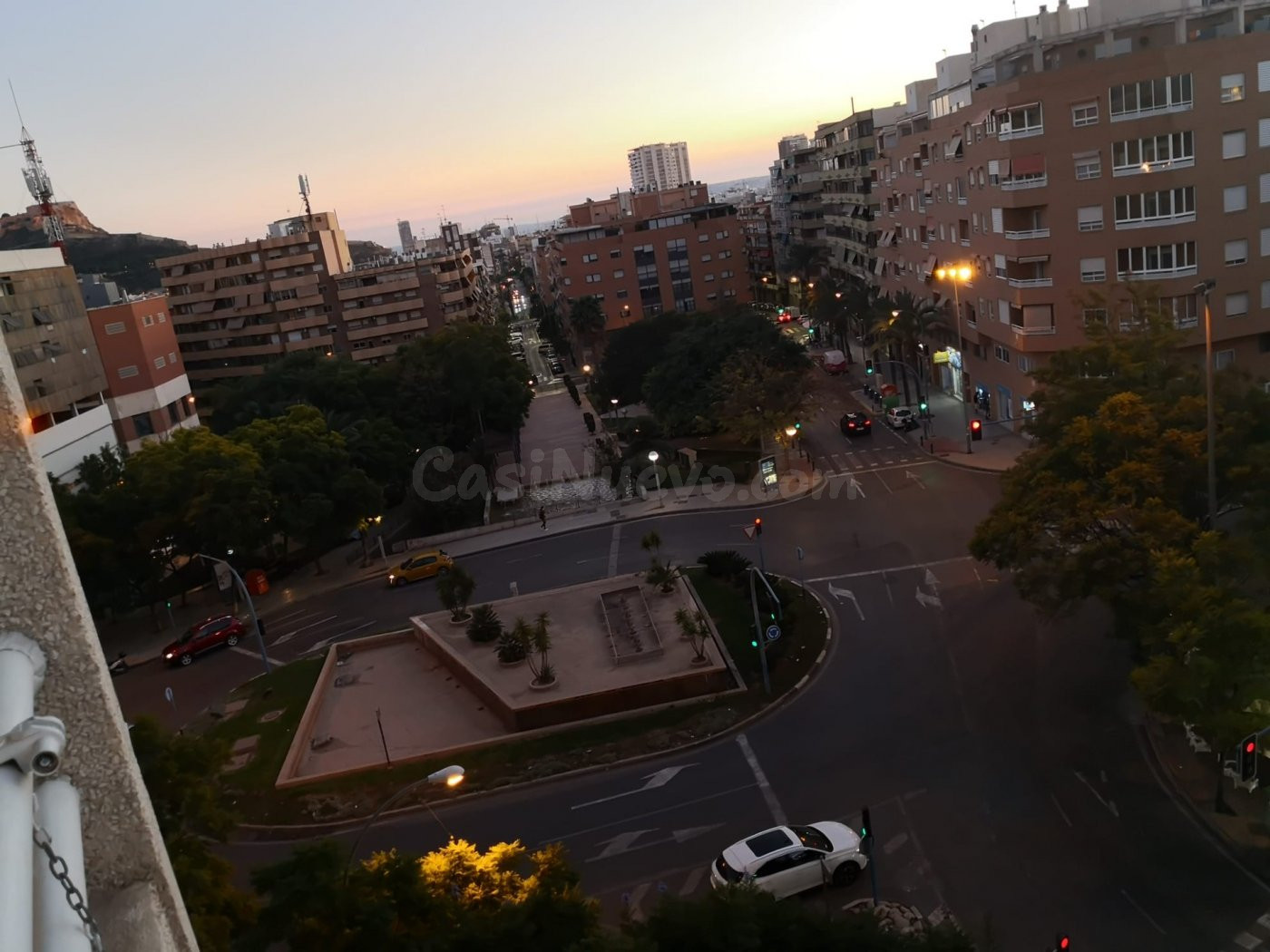 SE ALQUILA PISO  /SOLO FUNCIONARIOS CON SOLVENCIA ECONOMICA/ - foto 5