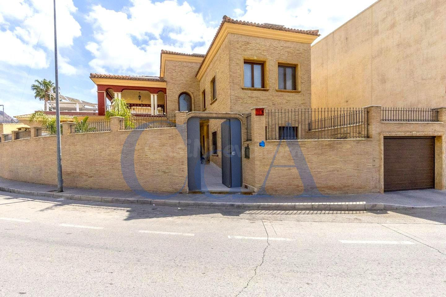 SE VENDE CHALET EN ORIHUELA / ALICANTE