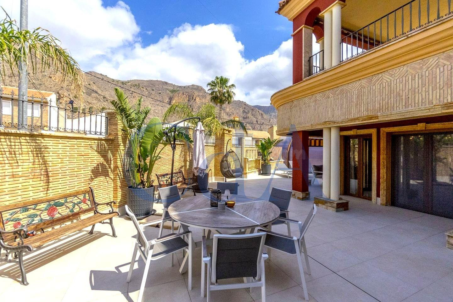 SE VENDE CHALET EN ORIHUELA / ALICANTE - foto 3