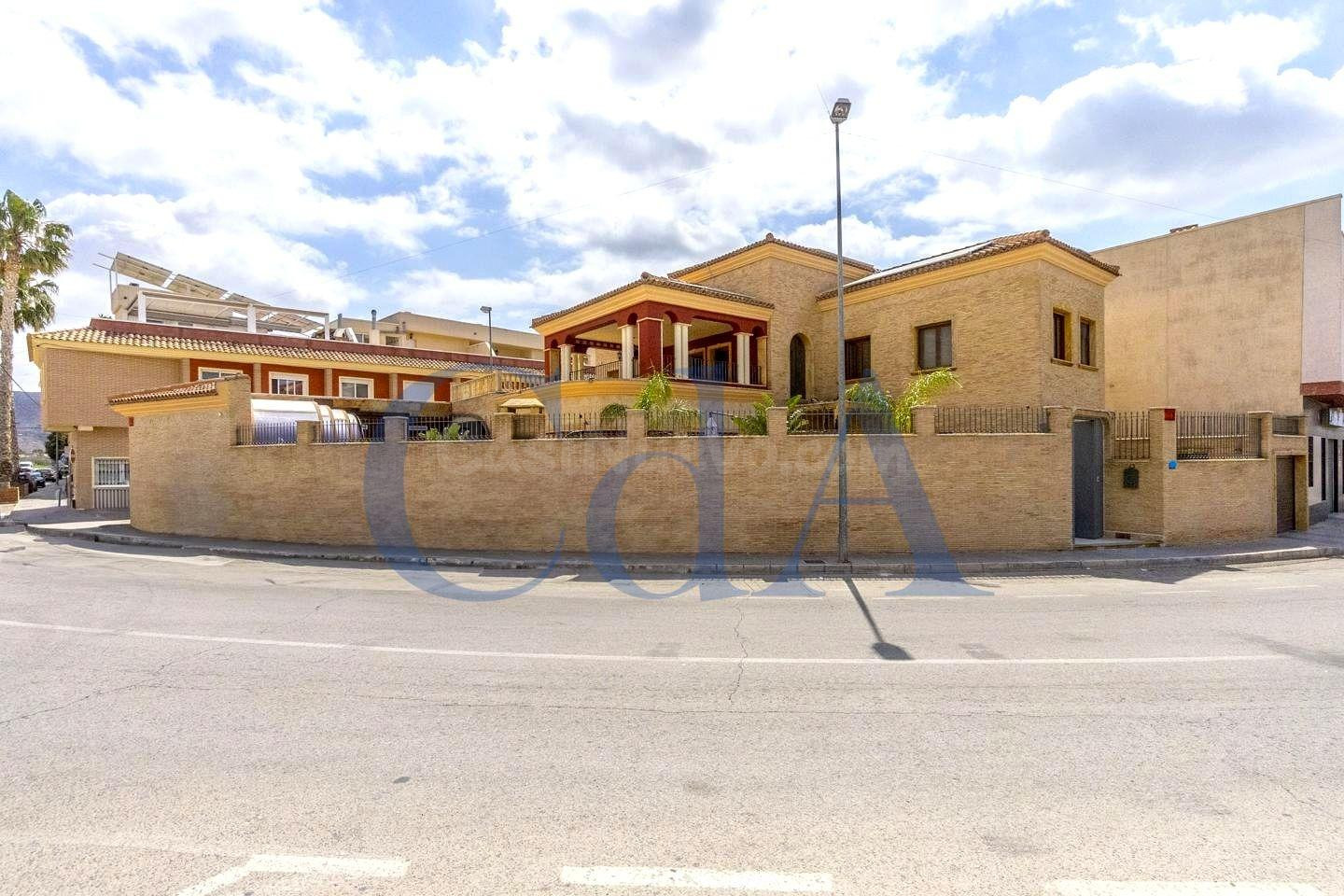 SE VENDE CHALET EN ORIHUELA / ALICANTE - foto 5