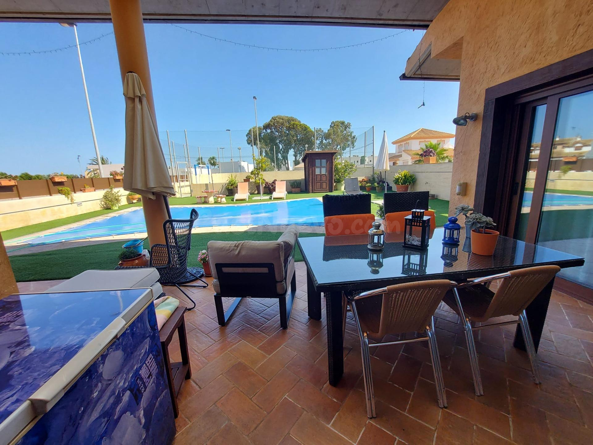 VENTA-VILLA -214M2-4D-3B-SANTIAGO DE LA RIVERA- PARCELA 784M - foto 2