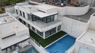 Espectacular Villa de Lujo en San Miguel de Salinas con pisc
