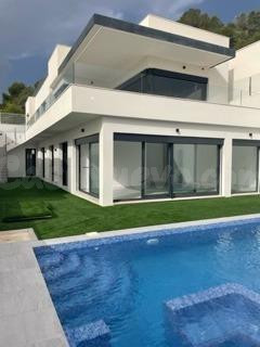 Espectacular Villa de Lujo en San Miguel de Salinas con pisc - foto 2