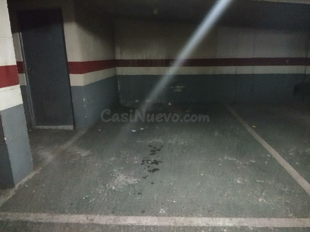 SE VENDE PLAZA DE GARAJE PEQUEÑO, FÁCIL MANIOBRA, CERCA DE H