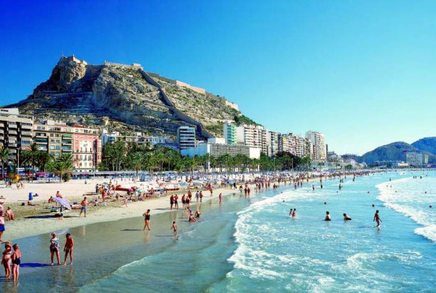 SE VENDE PLAZA DE GARAJE PEQUEÑO, FÁCIL MANIOBRA, CERCA DE H - foto 3