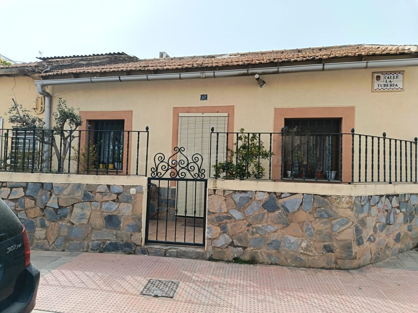 SE VENDE CASA AISLADA / REFORMADA / BARRIO SAN AGUSTIN - foto 2