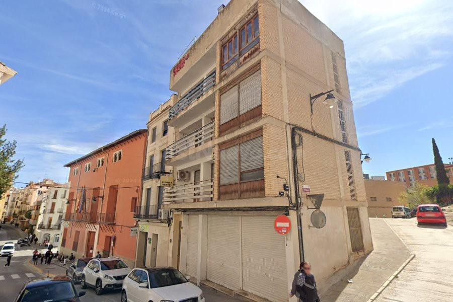 SE VENDE VIVIENDA / ADAPTADA A CLÍNICA / LISTA PARA FUNCIONA