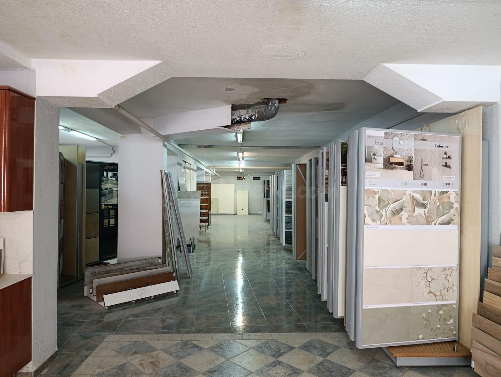 Local comercial 1450m² en venta - Carolinas Altas - foto 5