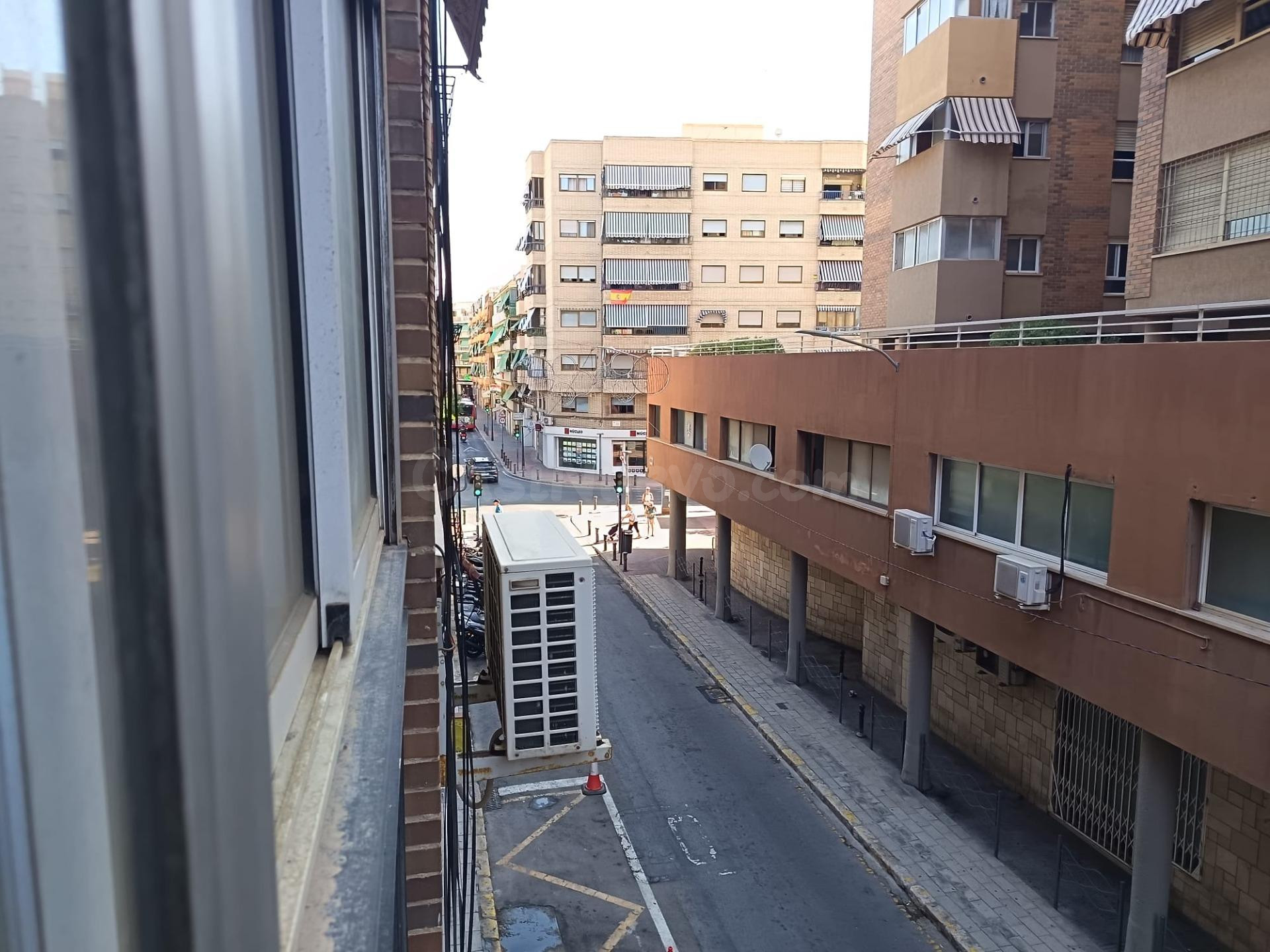 SE VENDE PISO / ASCENSOR / ZONA CAROLINAS / ALGO NEGOCIABLE - foto 3