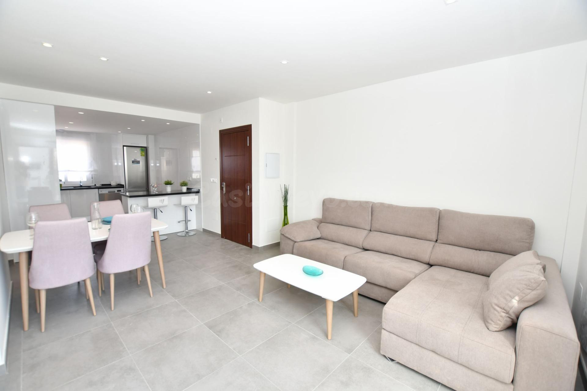 SE VENDE Bungalow con Vistas al Mar y Amplio Solarium en San - foto 5