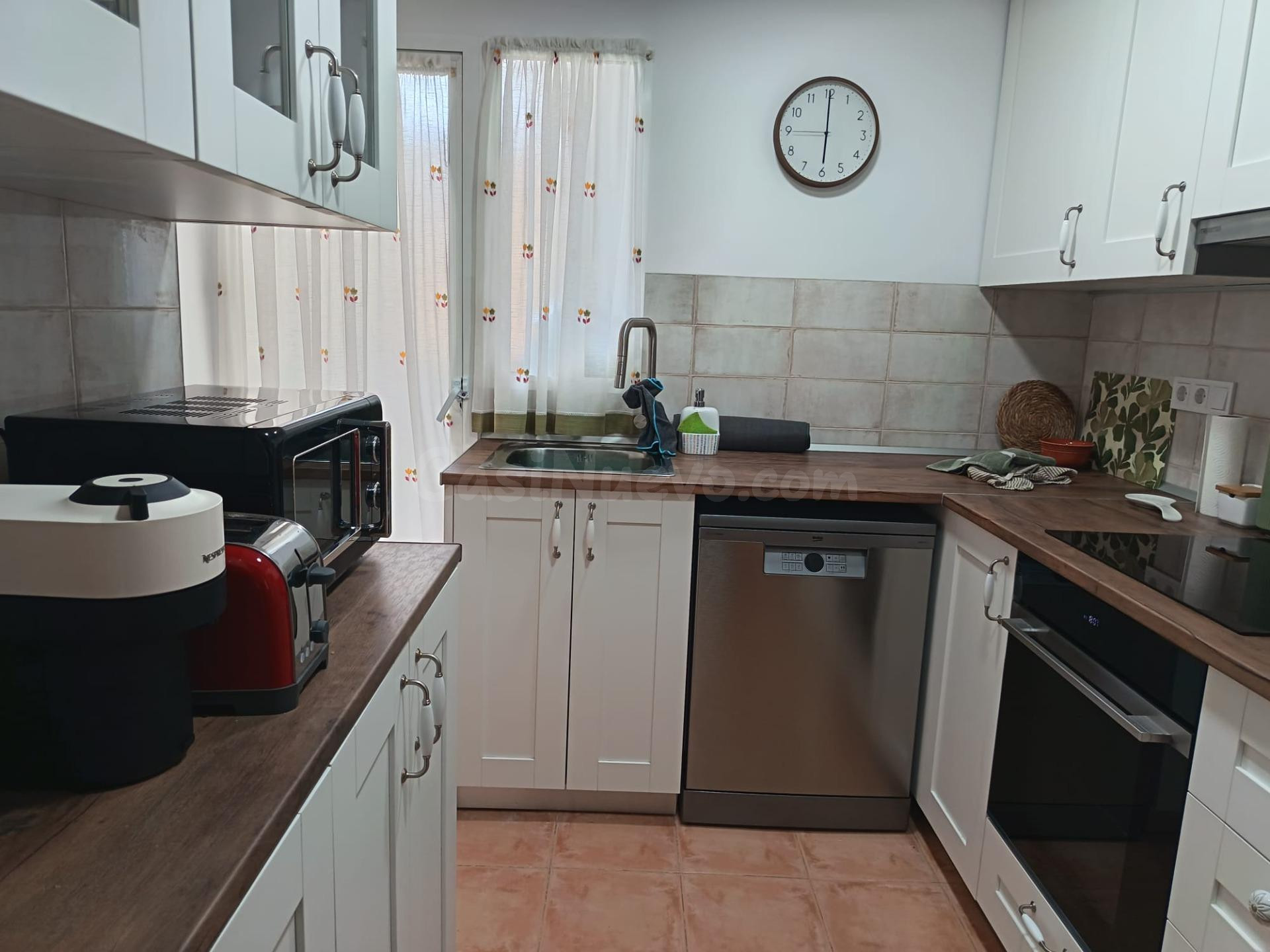 SE VENDE PISO / ASCENSOR / REFORMADO / ZONA PLA - CAROLINAS - foto 3