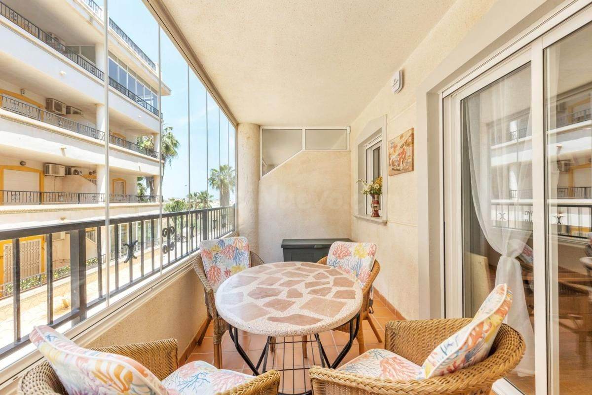Apartamento 2 habitaciones 70m² en venta - Punta Prima - foto 2