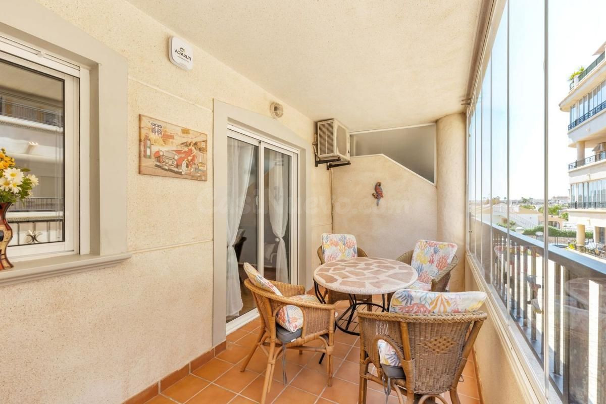 Apartamento 2 habitaciones 70m² en venta - Punta Prima - foto 4