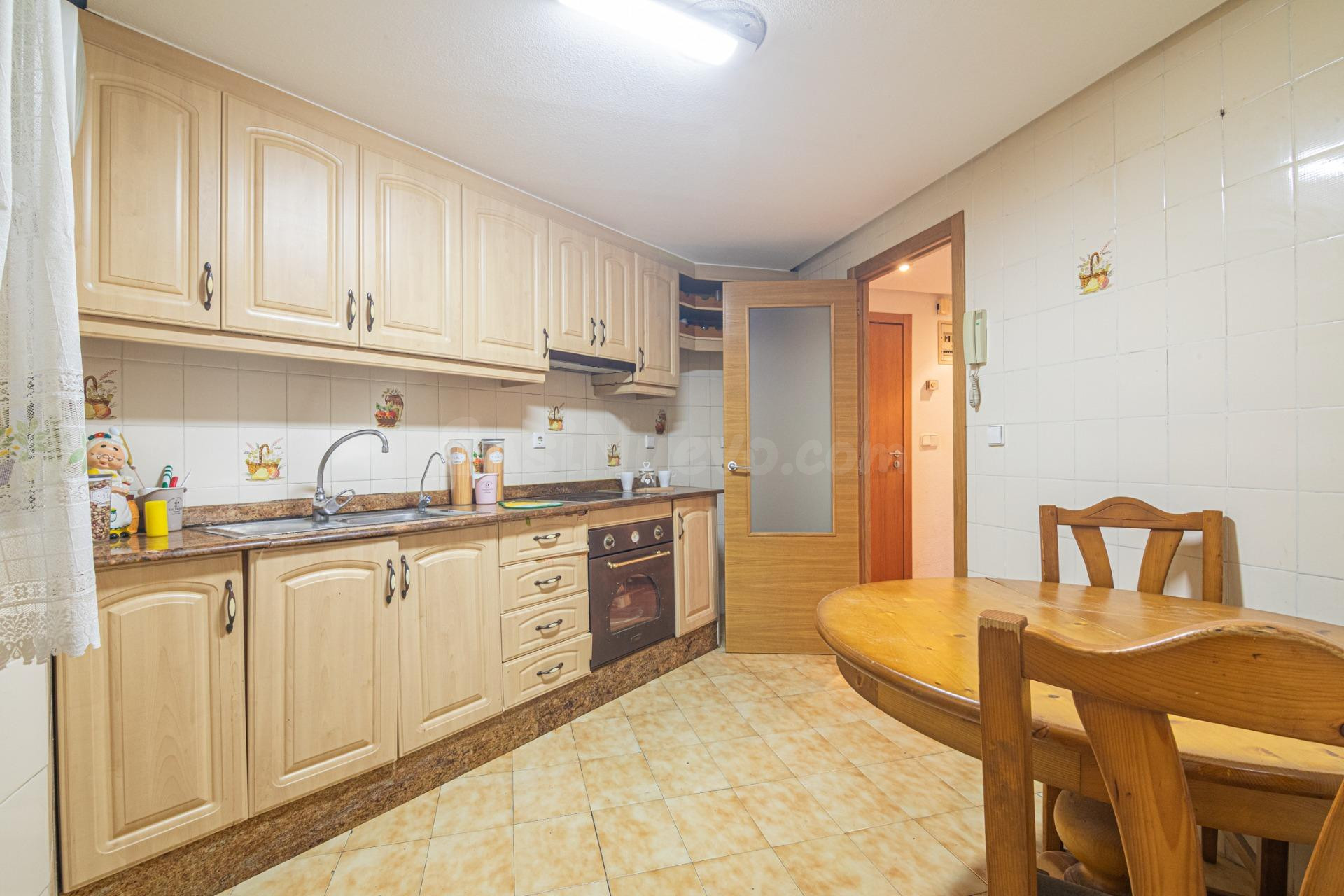 Vivienda en el Corazón de Elche con Ascensor y Potencial Infinito