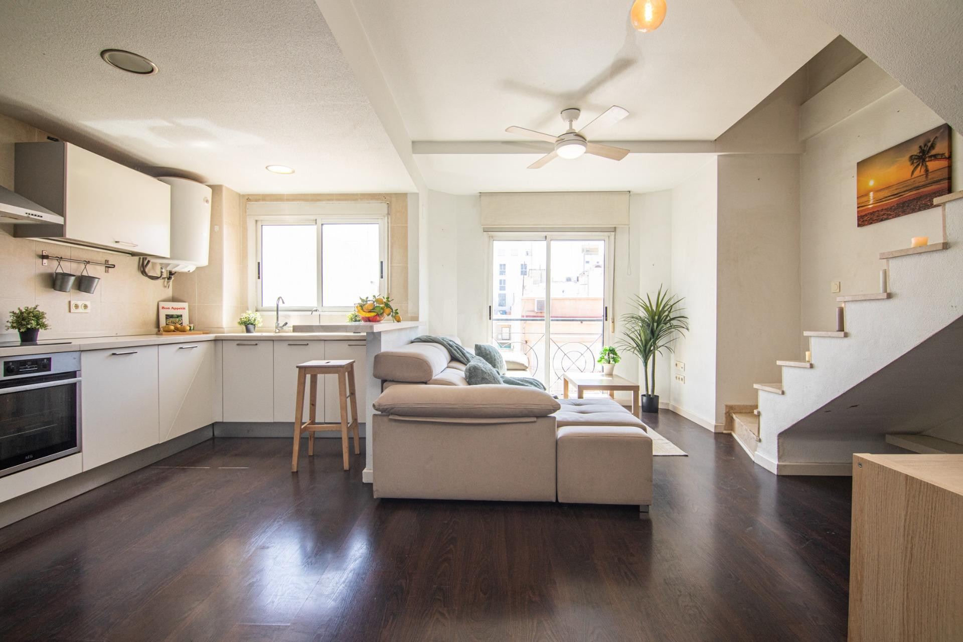 ÁTICO DE 3 habitaciones, 2 BAÑOS EN CORAZÓN DE JESÚS - foto 2