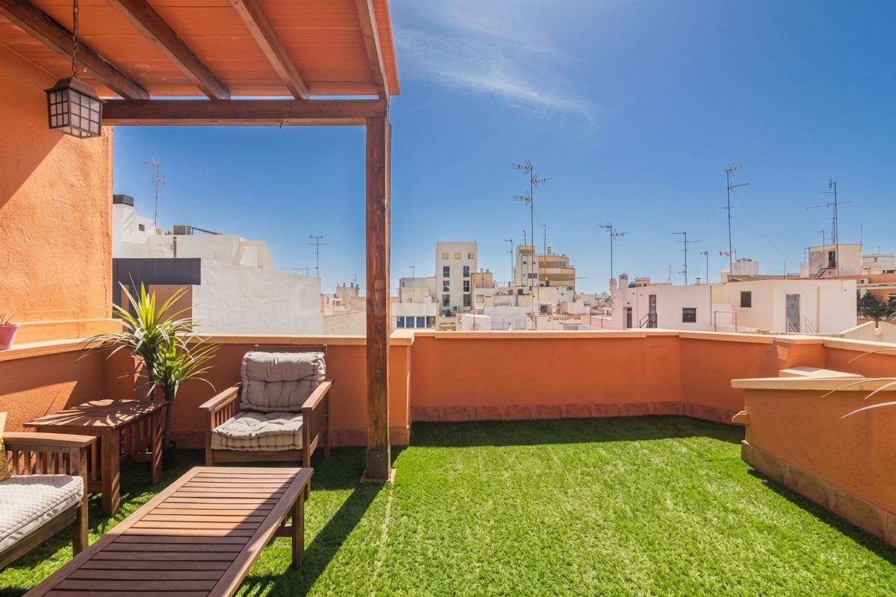 ÁTICO DE 3 habitaciones, 2 BAÑOS EN CORAZÓN DE JESÚS - foto 3