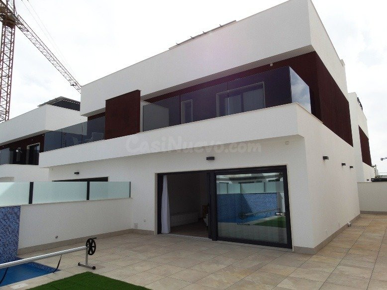 4 VILLAS PAREADAS DE OBRA NUEVA EN PILAR DE LA HORADADA