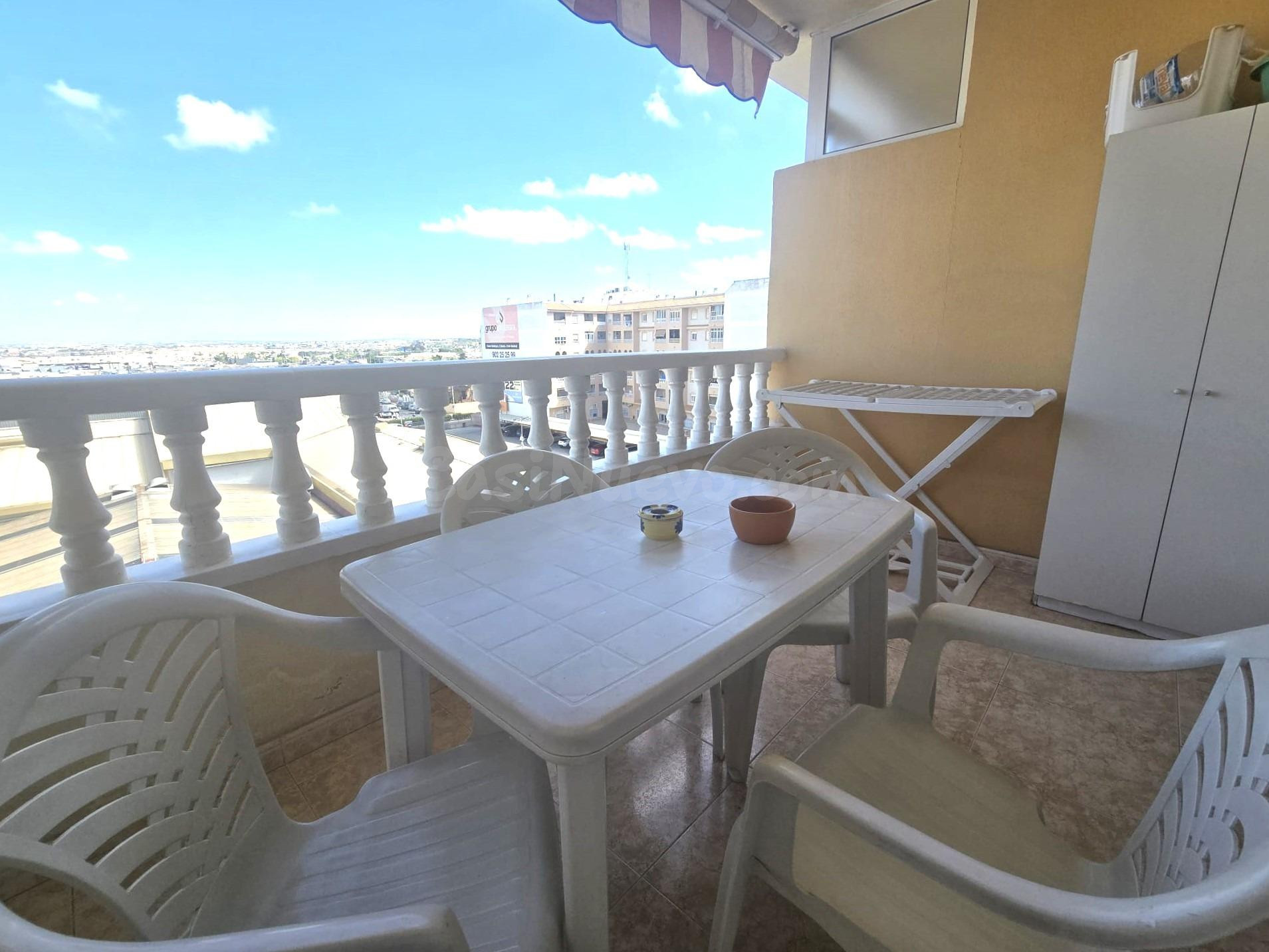 Apartamento 2 dormitorios, 1 cuarto de baño, plaza de garaje con trastero, piscina, cerca del Parque de las Naciones