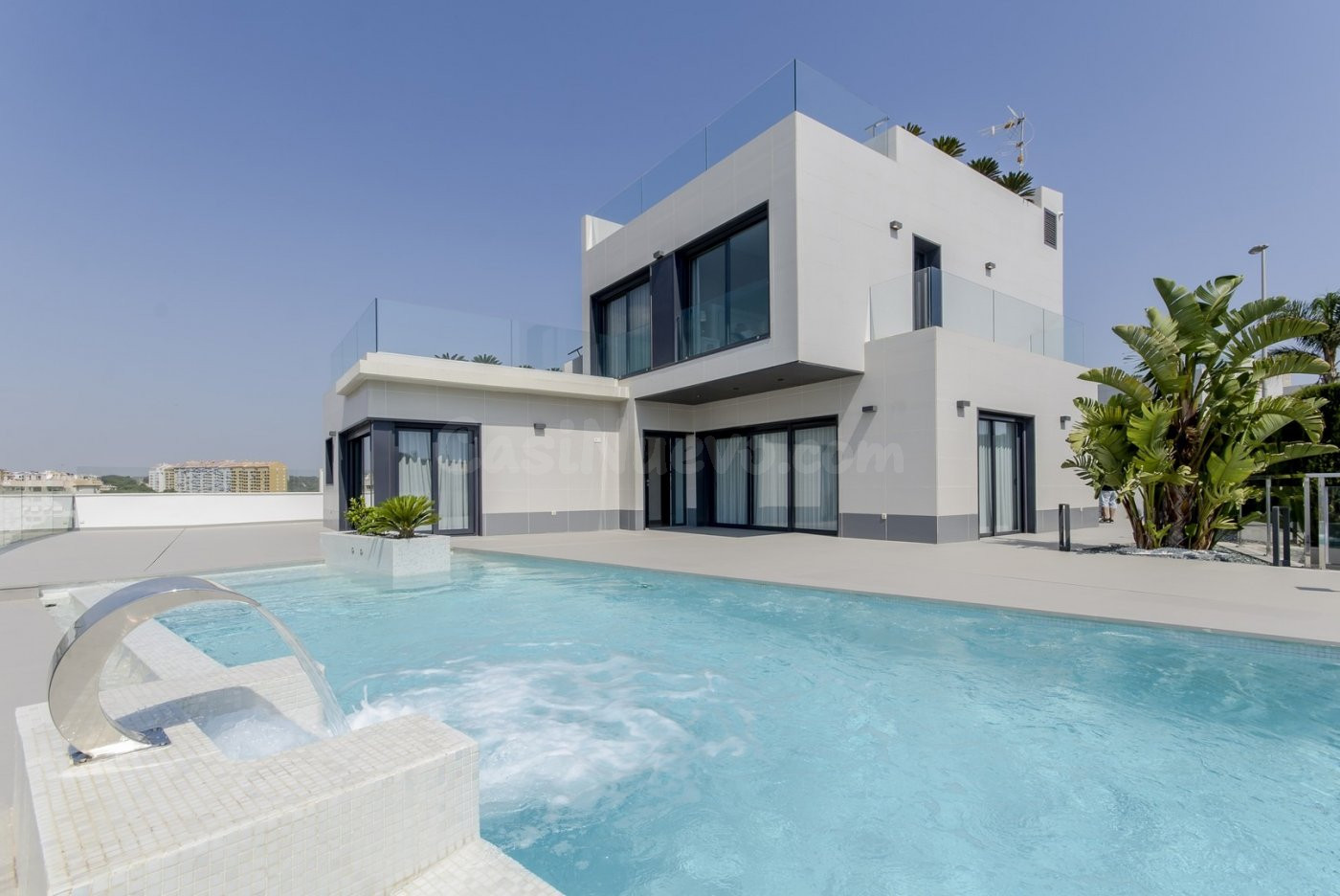 VILLAS DE OBRA NUEVA A 250 m DE LA PLAYA EN CAMPOAMOR - foto 3