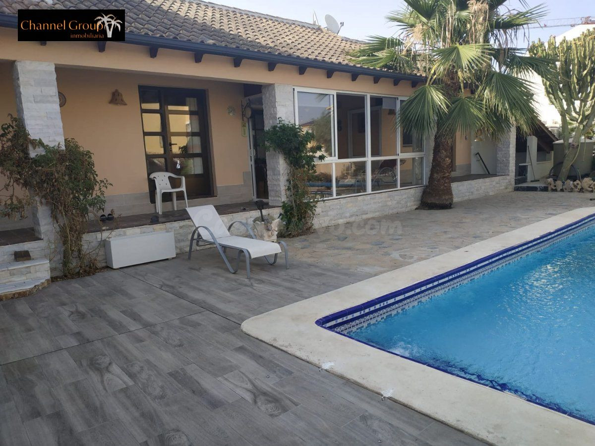 Chalet independiente en Orihuela Costa - foto 2