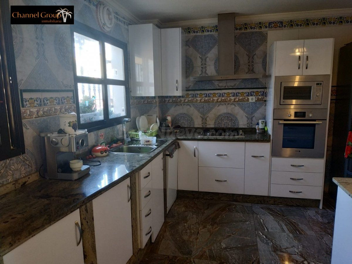 Chalet independiente en Orihuela Costa - foto 4