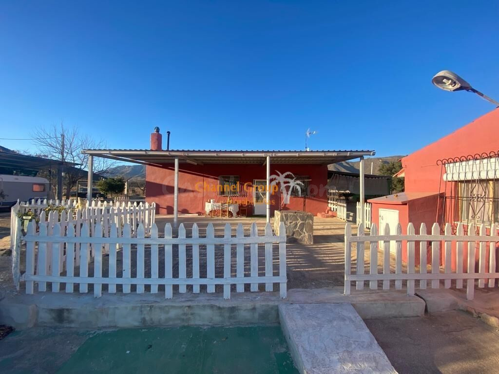 SE VENDE CASA DE CAMPO, ZONA LA CANALOSA ! - foto 3