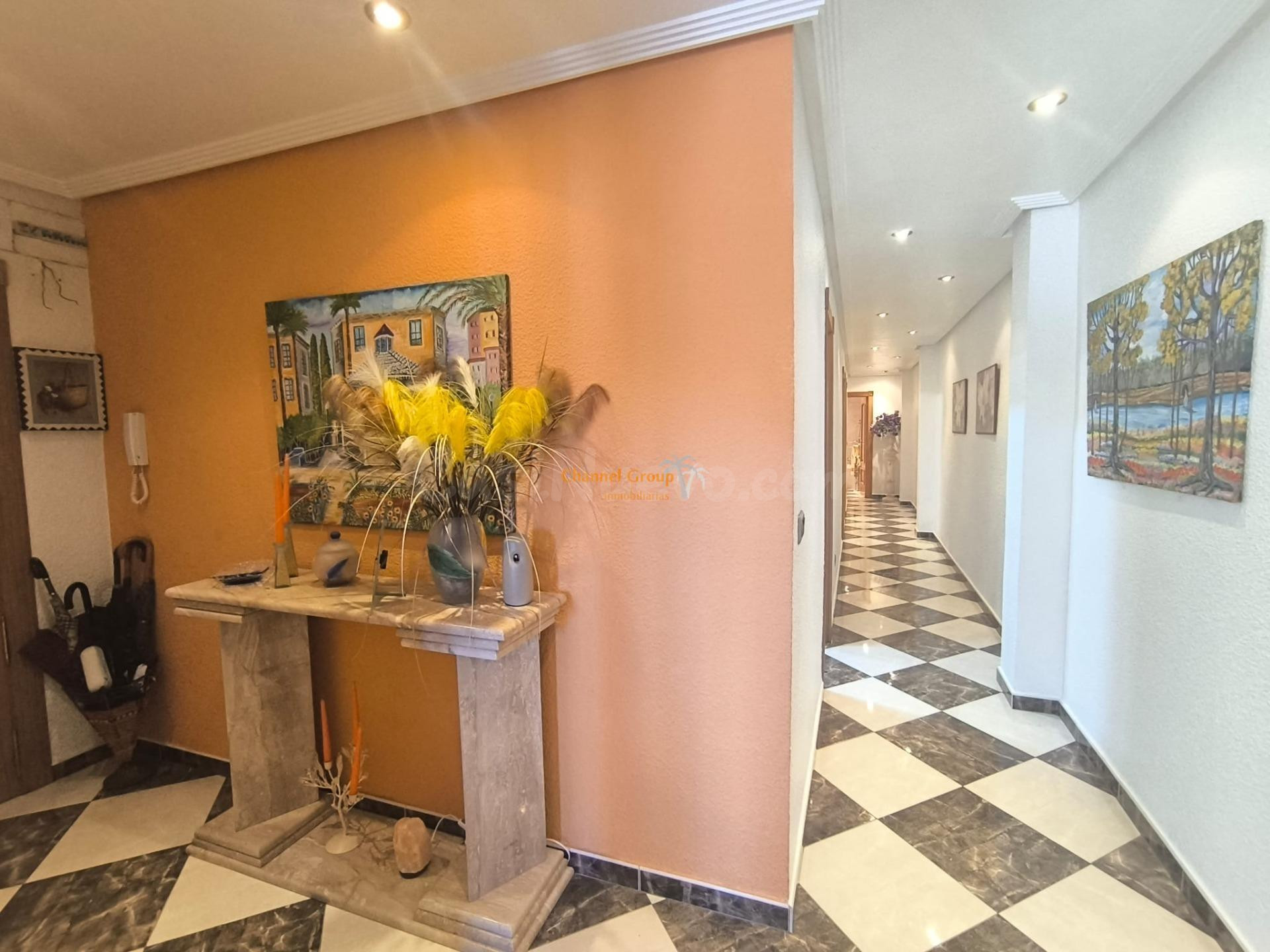 Se vende fantástica vivienda en zona Plaza Madrid, una de la - foto 3