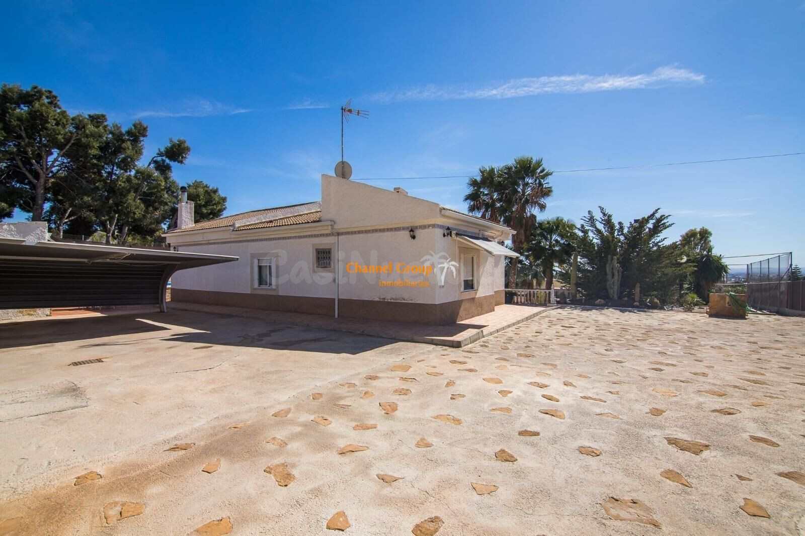 SE VENDE MARAVILLOSO CHALET EN URBANIZACIÓN BUENOS AIRES EN 