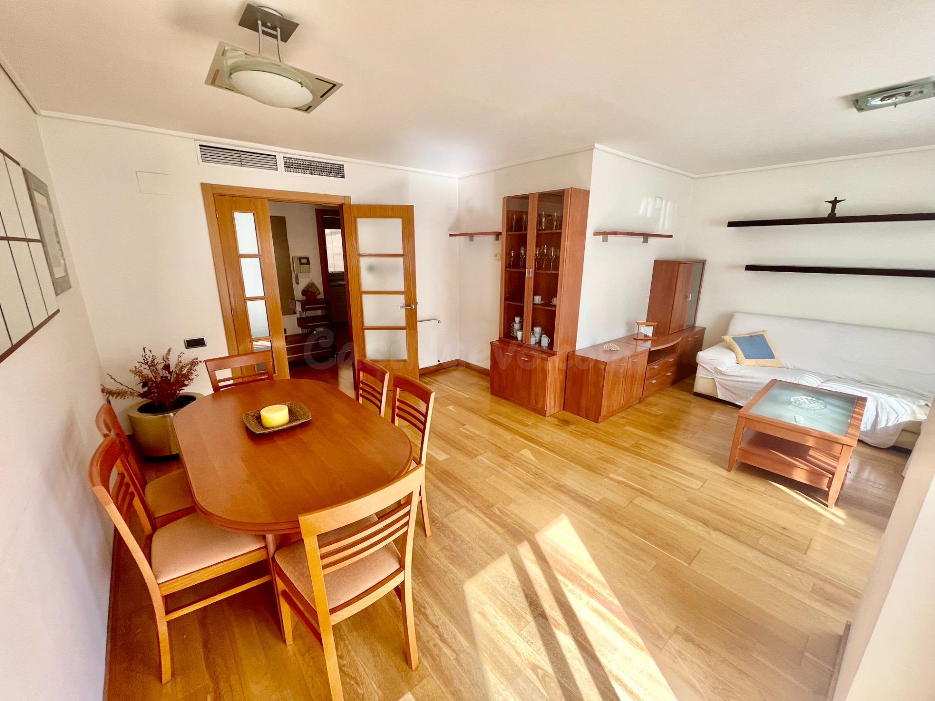 Muy buen piso de 4 Dorm. en Av. Oscar Espla - foto 3
