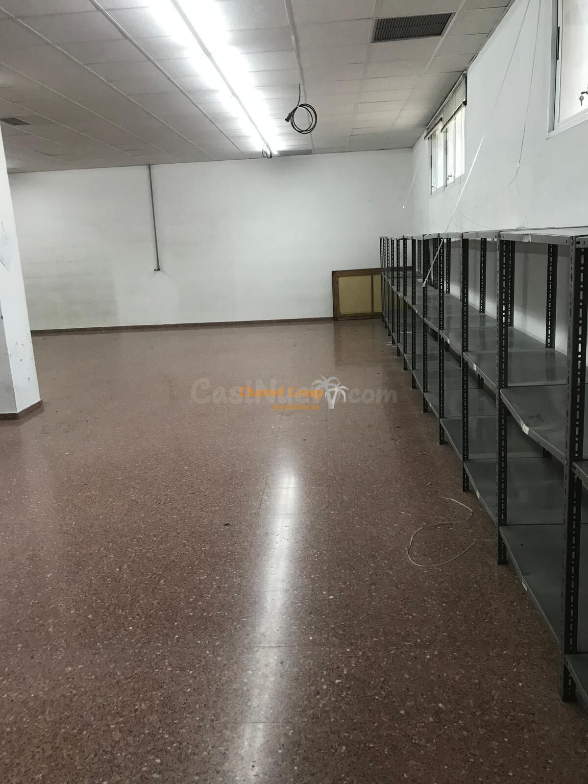 NAVE EN ALQUILER EN EL CENTRO DE PETRER!! - foto 3