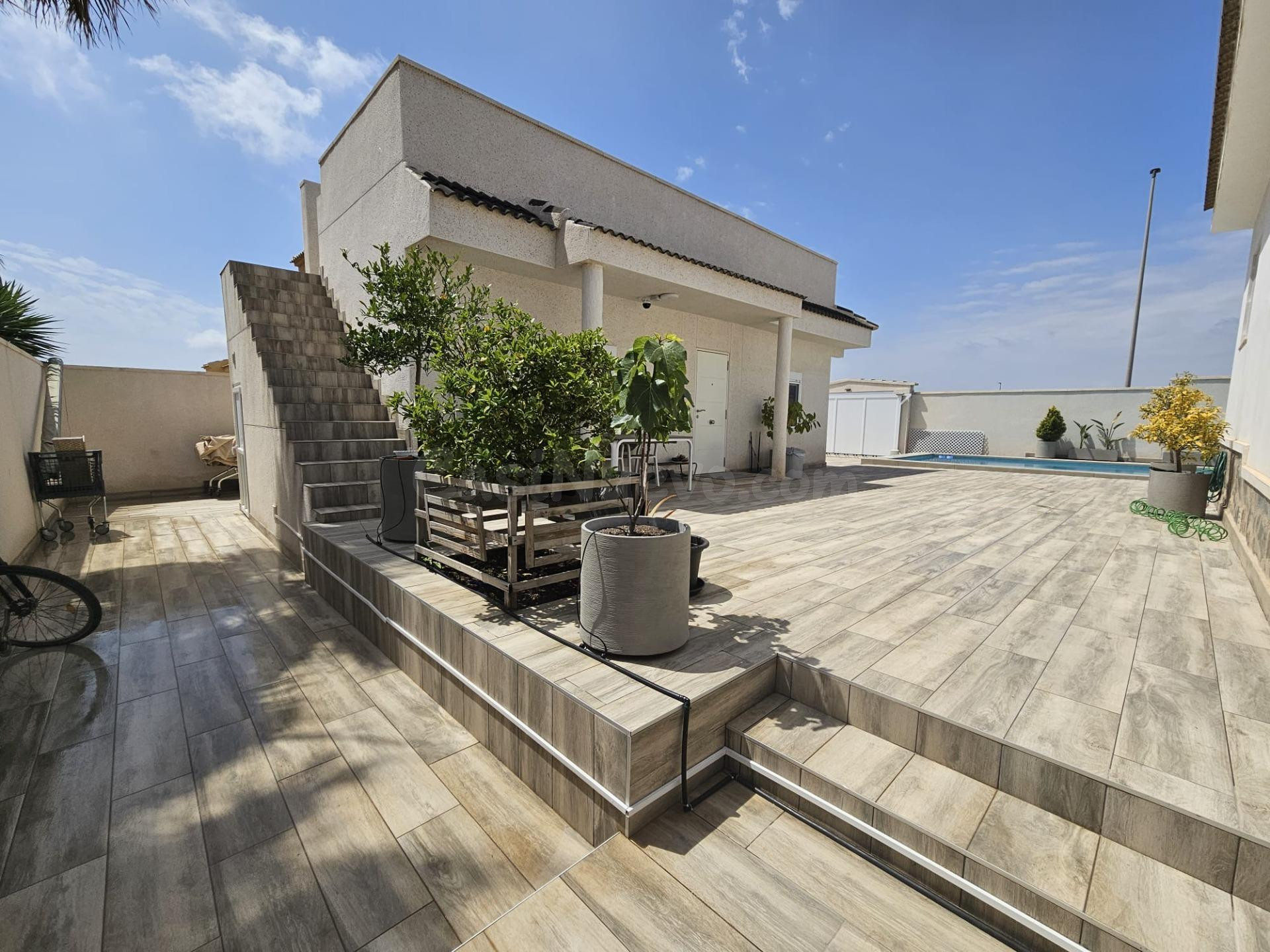 Chalet independiente con casita de invitados en Ciudad Quesa - foto 5