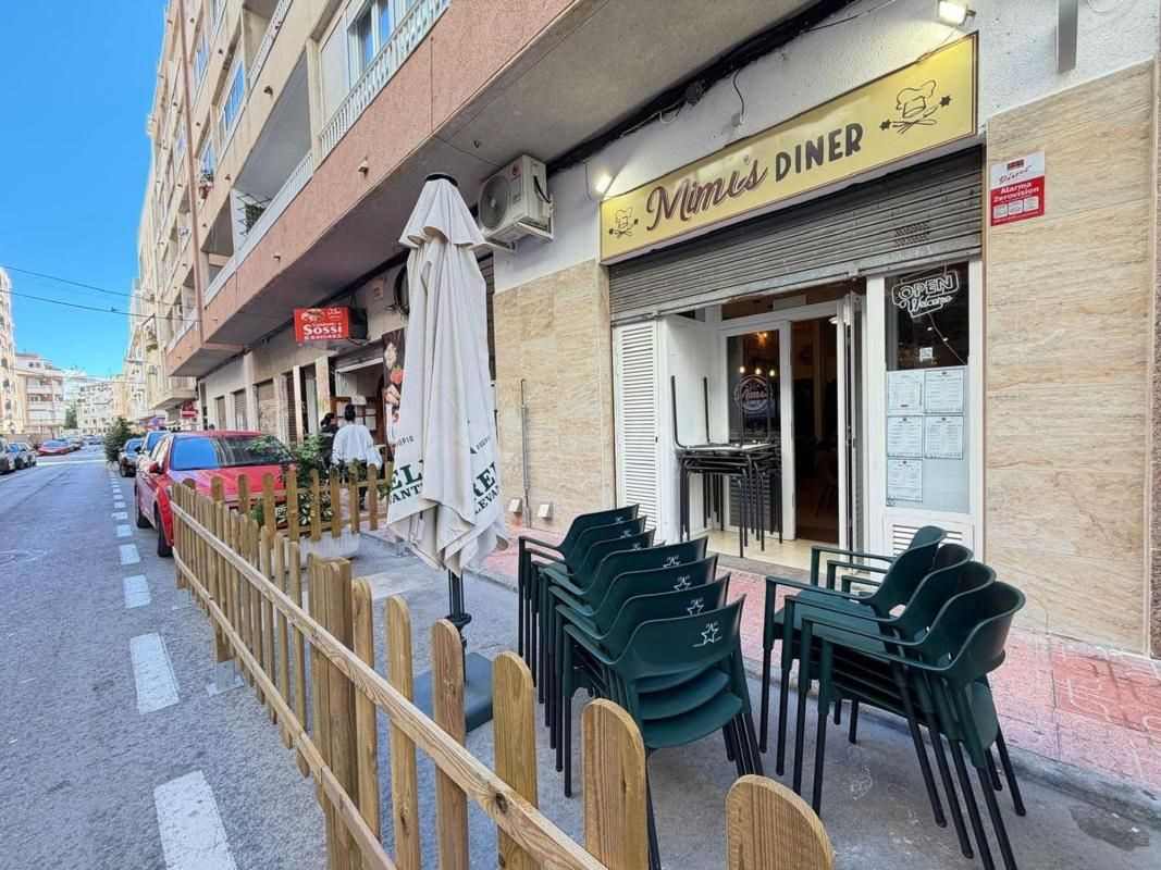 Local comercial 57m² en venta - Estacion de autobuses - foto 3