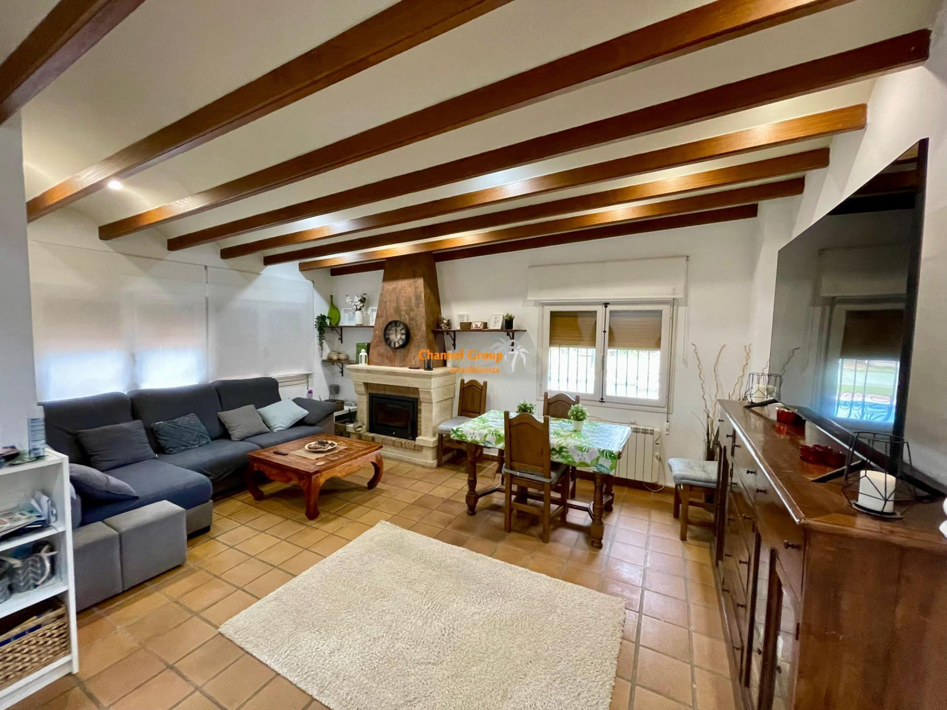 ✨ Chalet con encanto a solo 5 minutos de Elche ✨ - foto 2