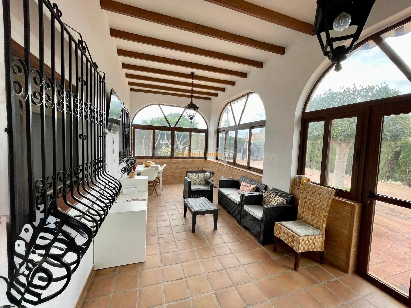 ✨ Chalet con encanto a solo 5 minutos de Elche ✨ - foto 3