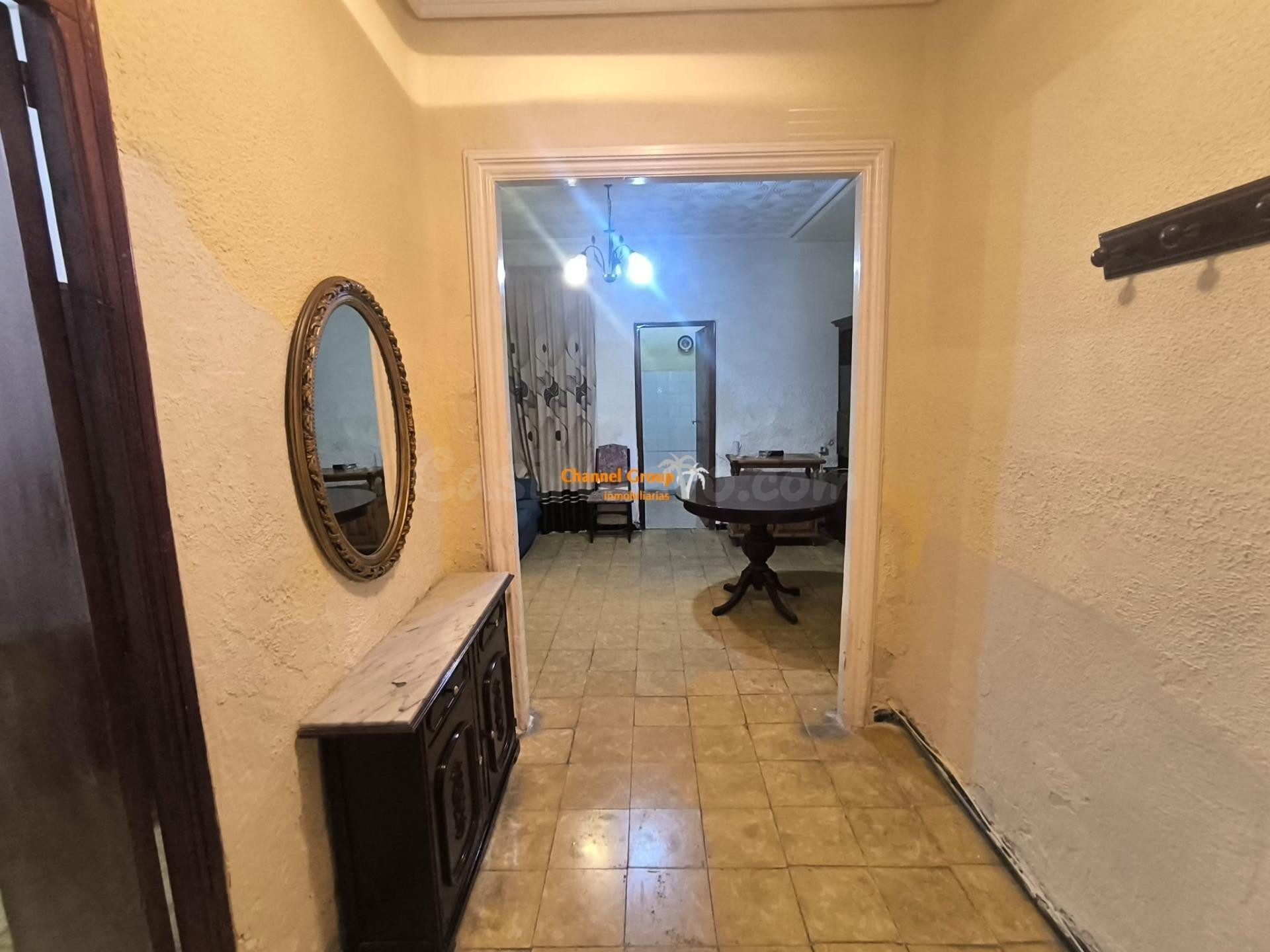 SE VENDE PLANTA PARA REFORMAR, ZONA TOSCAR !!!!