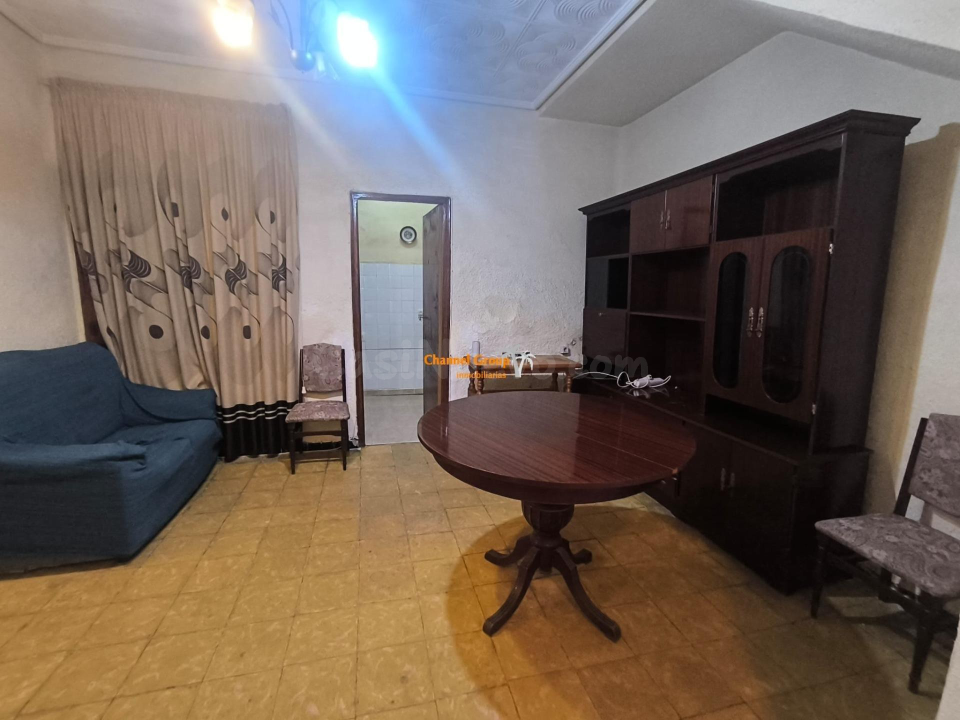 SE VENDE PLANTA PARA REFORMAR, ZONA TOSCAR !!!! - foto 2