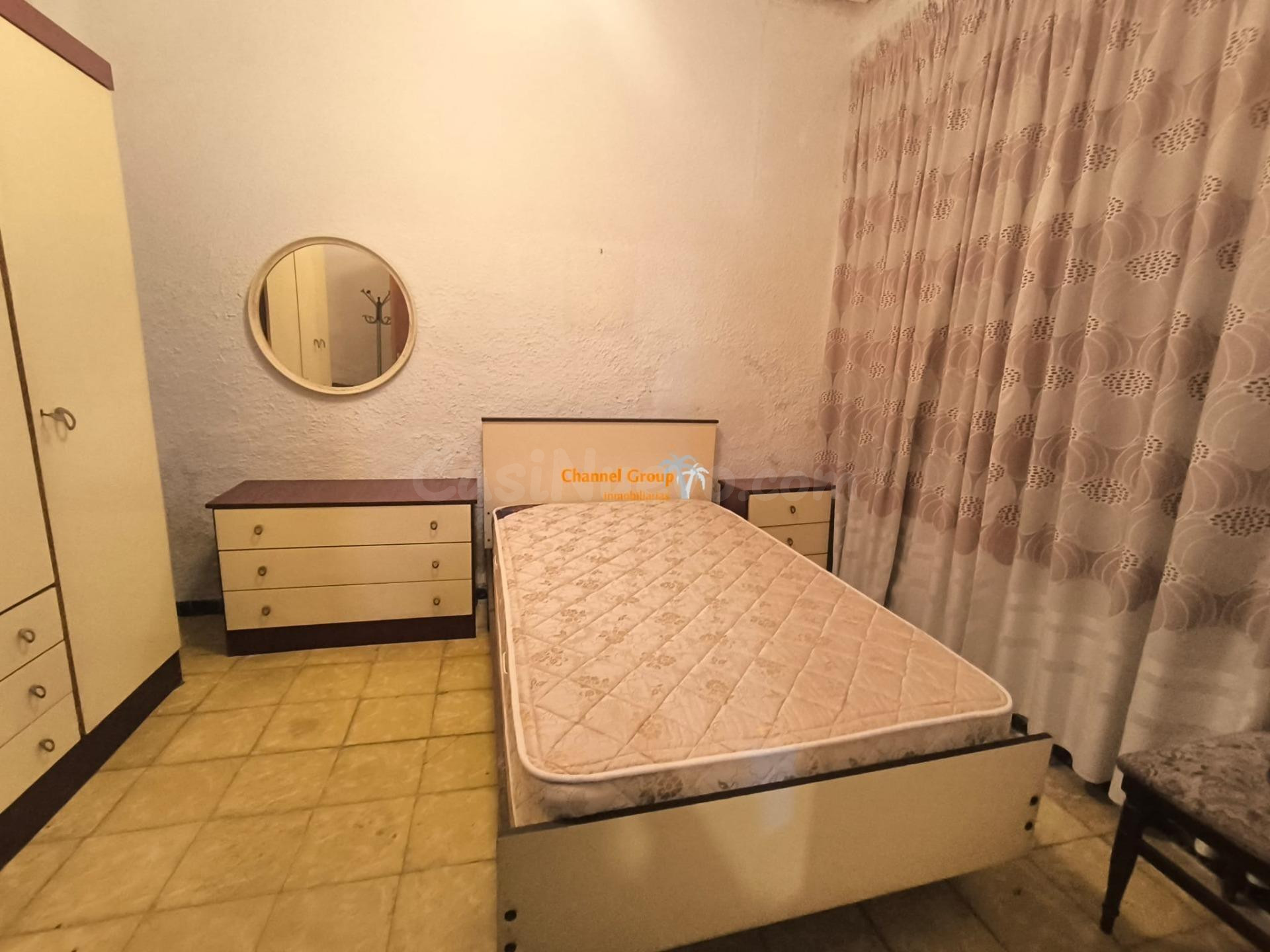 SE VENDE PLANTA PARA REFORMAR, ZONA TOSCAR !!!! - foto 4