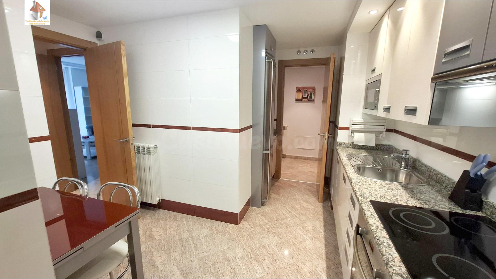 ALQUILER DE PISO AMUEBLADO DE DOS DORMITORIOS CON PLAZA DE G - foto 3
