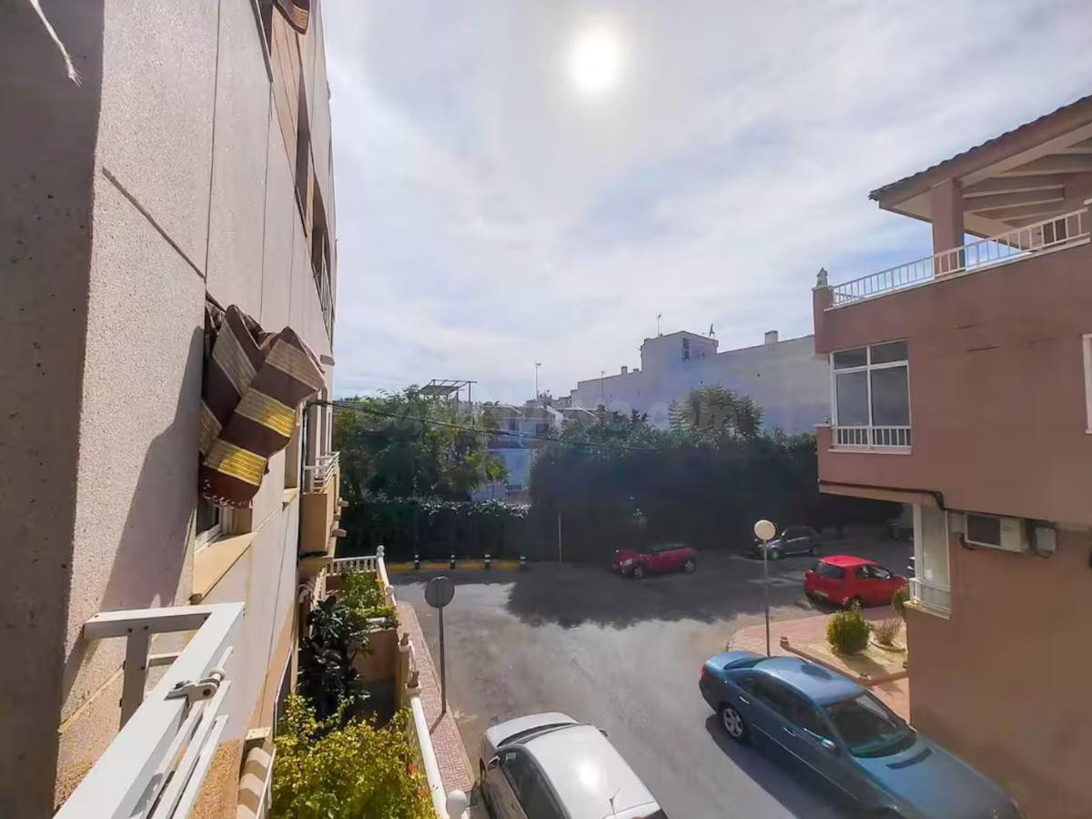 Apartamento con piscina comunitaria, Alicante, Torrevieja. 2 - foto 3