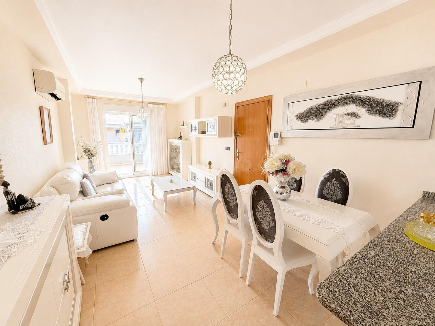 Oportunidad Ático 2 dormitorios con solarium privado SUR