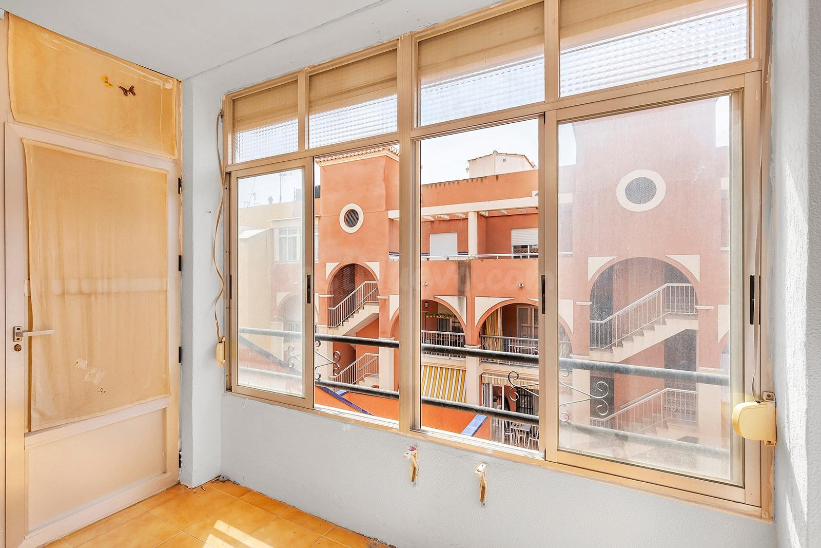 ¡Oportunidad Única en La Mata! Ático de 1 dormitorio a 350 m - foto 3